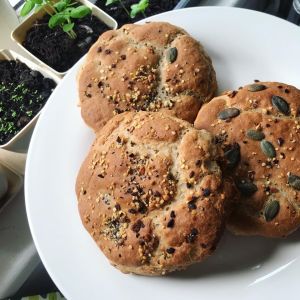 Seeded Burger Buns