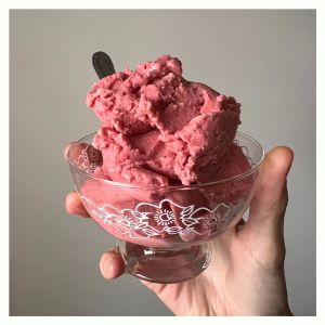 Vegan Strawberry Ice Cream